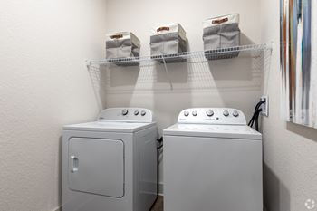 Laundry roomat Century Vista Palms, Orlando, Florida